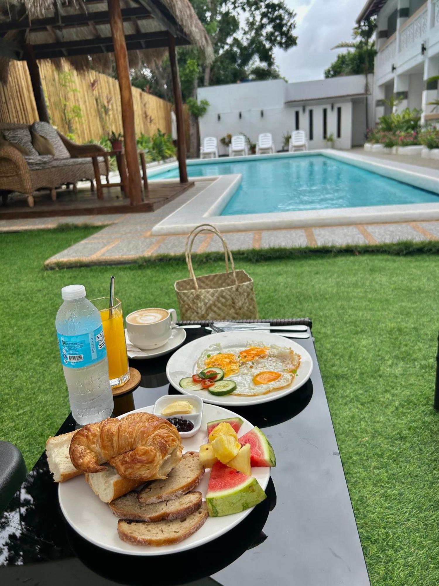 Alona Garden Suites Panglao Buitenkant foto